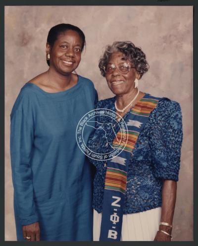 BAF_MS_00001R (DJF and mother Dorothy McKellar) - access